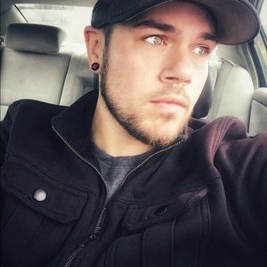 Meet your Posher, Justin